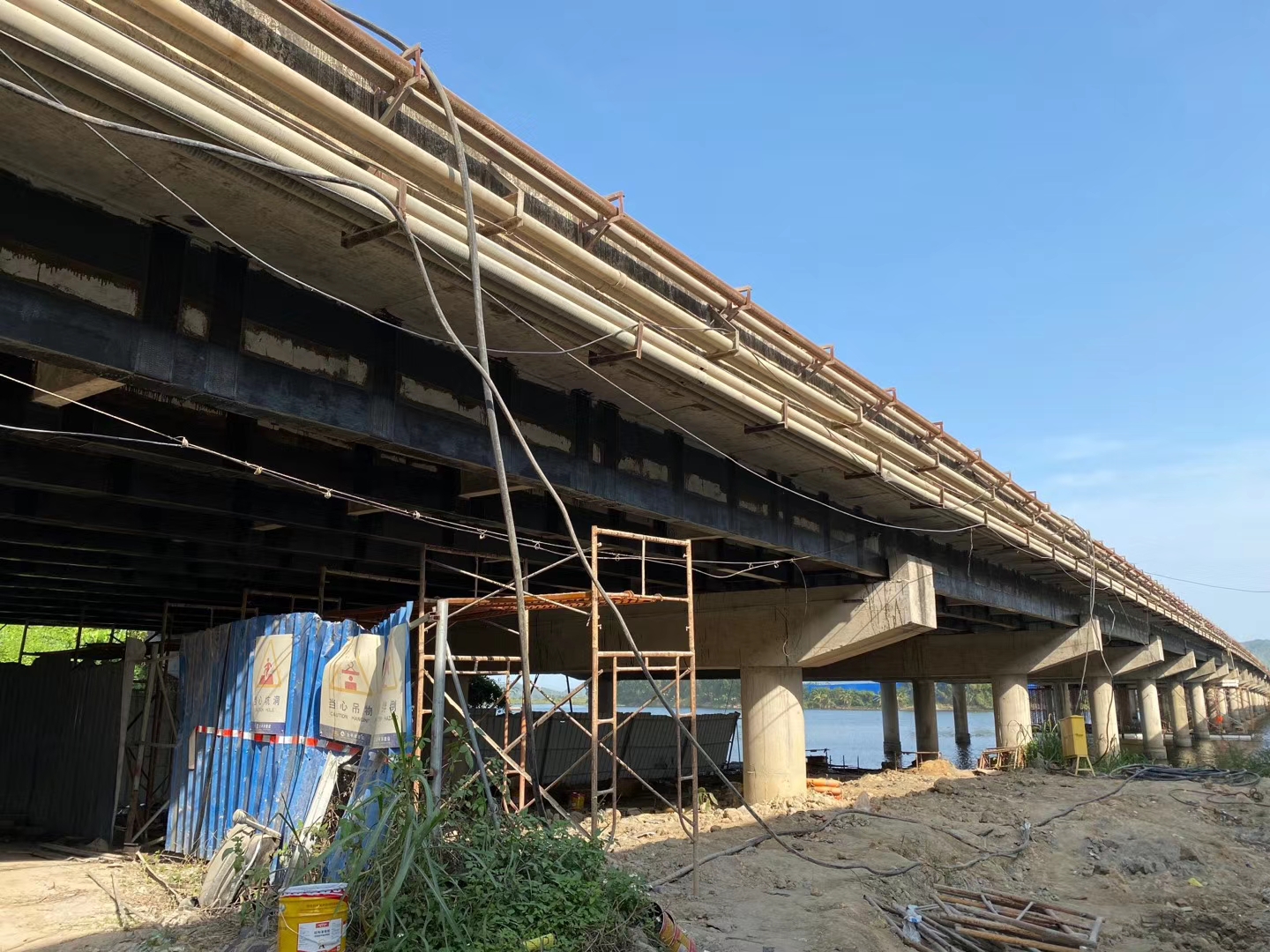 柳州桥梁下部结构抗倾覆加固方法